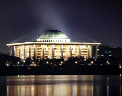 South Korean Democracy at a Crossroads